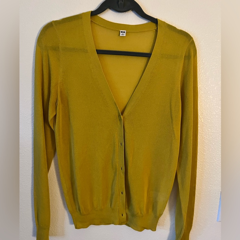 Uniqlo cardigan